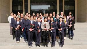 卓然而立 自成光芒——集團公司舉辦婦女節(jié)主題講座！